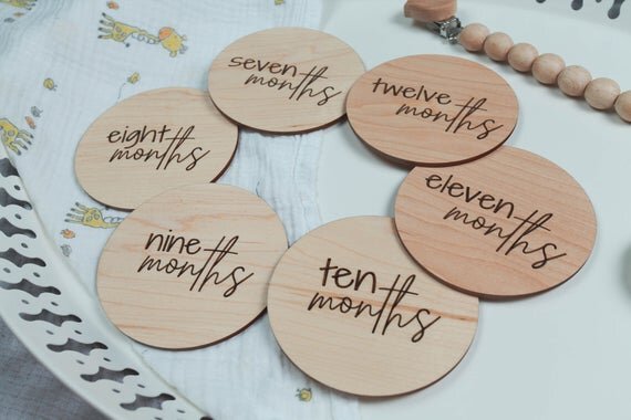 Load image into Gallery viewer, Wooden Baby Milestone Circles 4&amp;quot;
