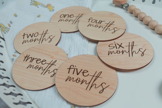 Load image into Gallery viewer, Wooden Baby Milestone Circles 4&amp;quot;
